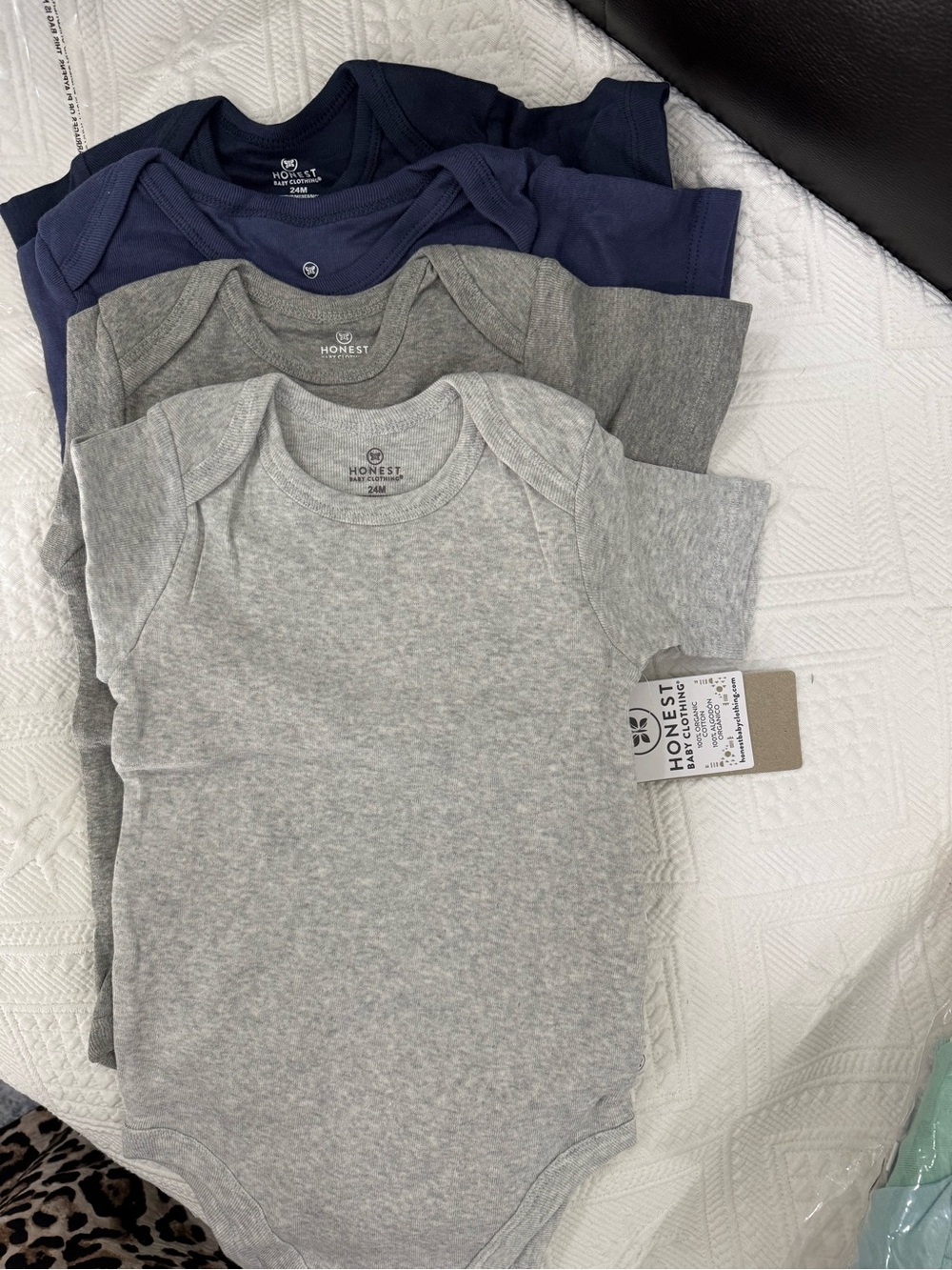 *new* Honest Cotton Short Sleeve Bodysuit 24 months